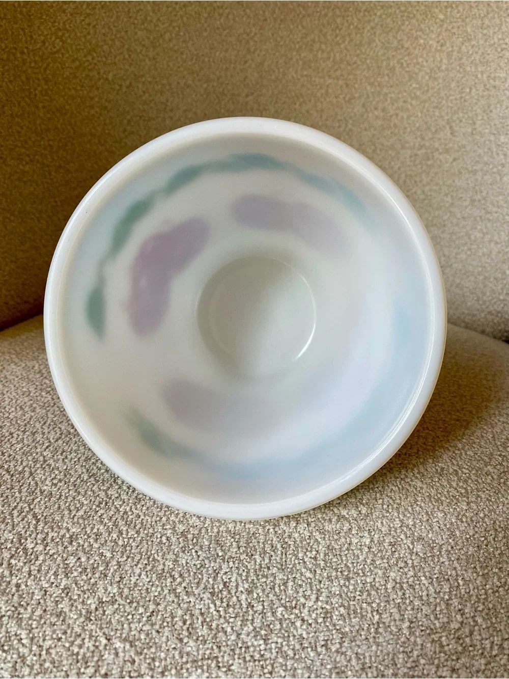 Vintage Hazel Atlas Milk Glass Apple Bowl - Picture 6 of 10